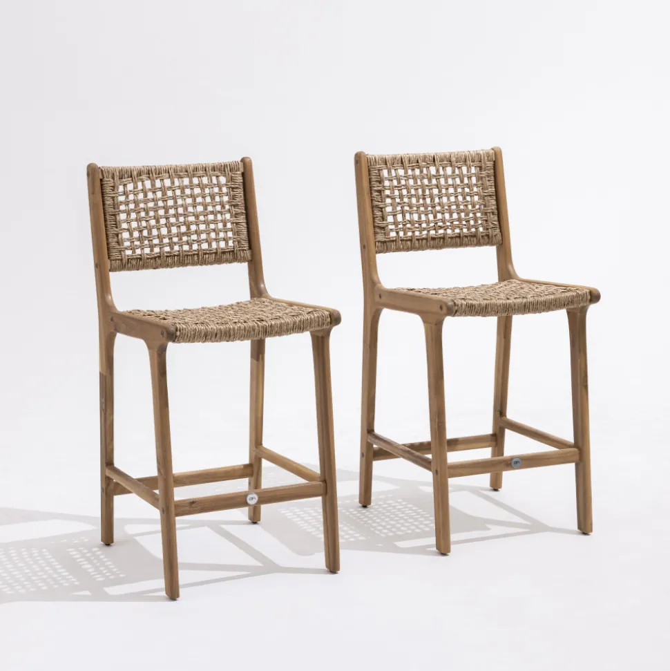 LEXIA Lot de 2 tabourets de bar intérieur/extérieur en bois d'acacia et résine tressée H66cm
