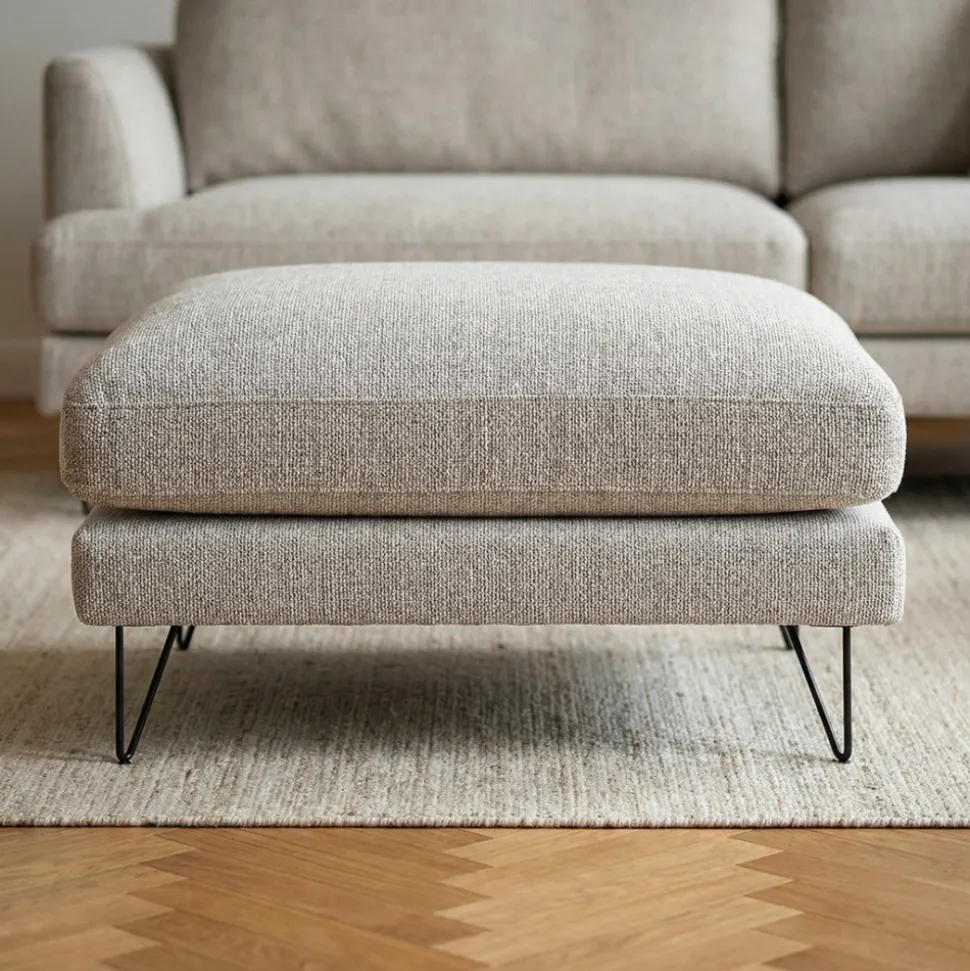 VILLABON Pouf en tissu pieds épingles noirs